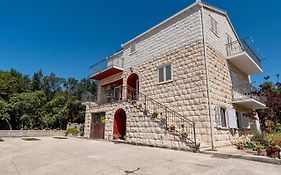 Apartments And Rooms With Parking Space Mali Ston