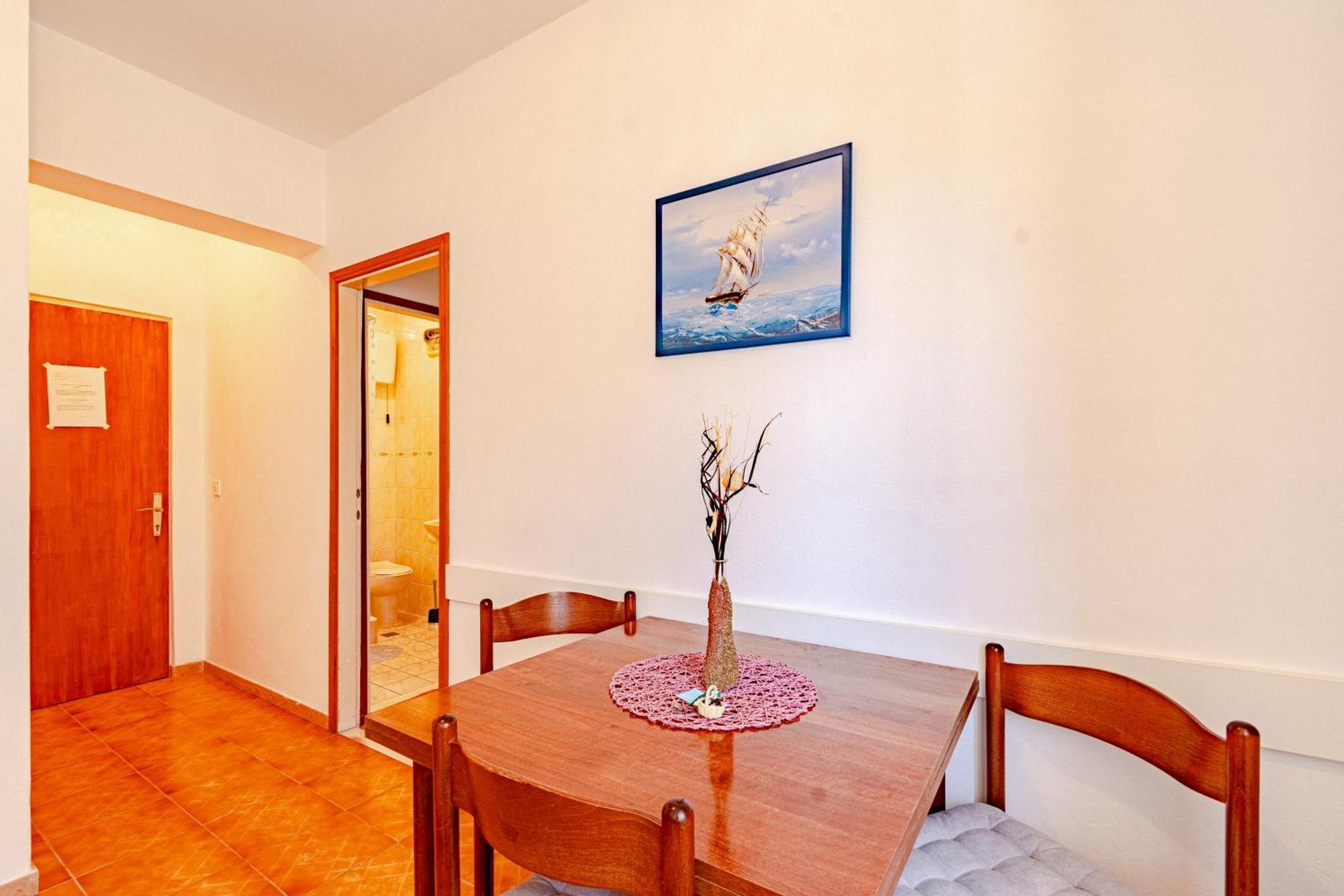Apartments And Rooms With Parking Space Mali Ston Chambre photo